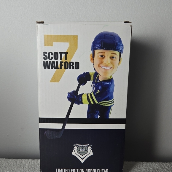 Scott Walford Limited Edition Bobblehead - Picture 7 of 11